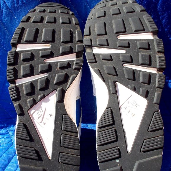 Nike Air Huarache Run Mid Sneakers - Size 10 - Picture 8 of 10